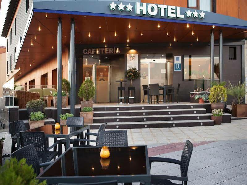 Hotel Torre De Sila Тордесільяс Екстер'єр фото